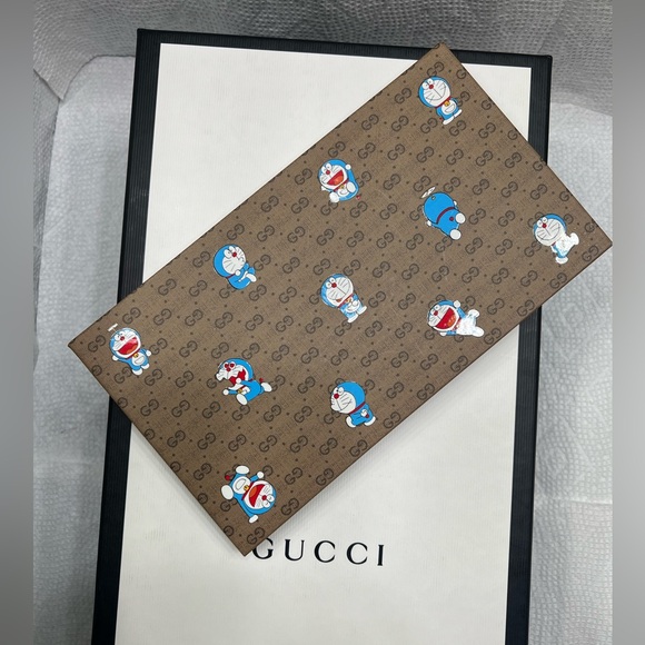 NEW GUCCI x DORAEMON MEMO PAD - Picture 4 of 7